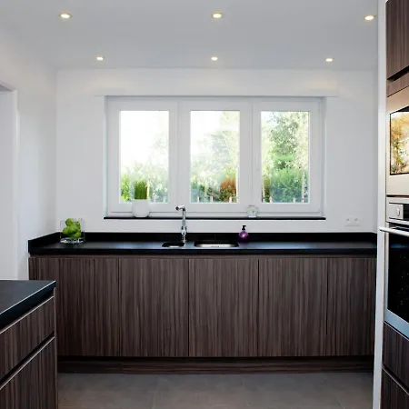 ヴィラ Fabulous Luxury With Spacious Garden In